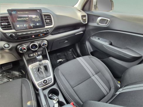 New 2026 Hyundai Venue SEL FWD image 13