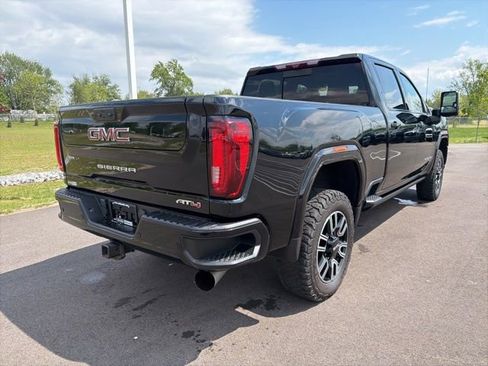 Used 2022 GMC Sierra 2500 AT4 w/ AT4 Premium Plus Package AWD/4WD image 10
