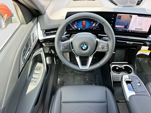 Used 2025 BMW X1 xDrive28i w/ Technology Package AWD/4WD image 18