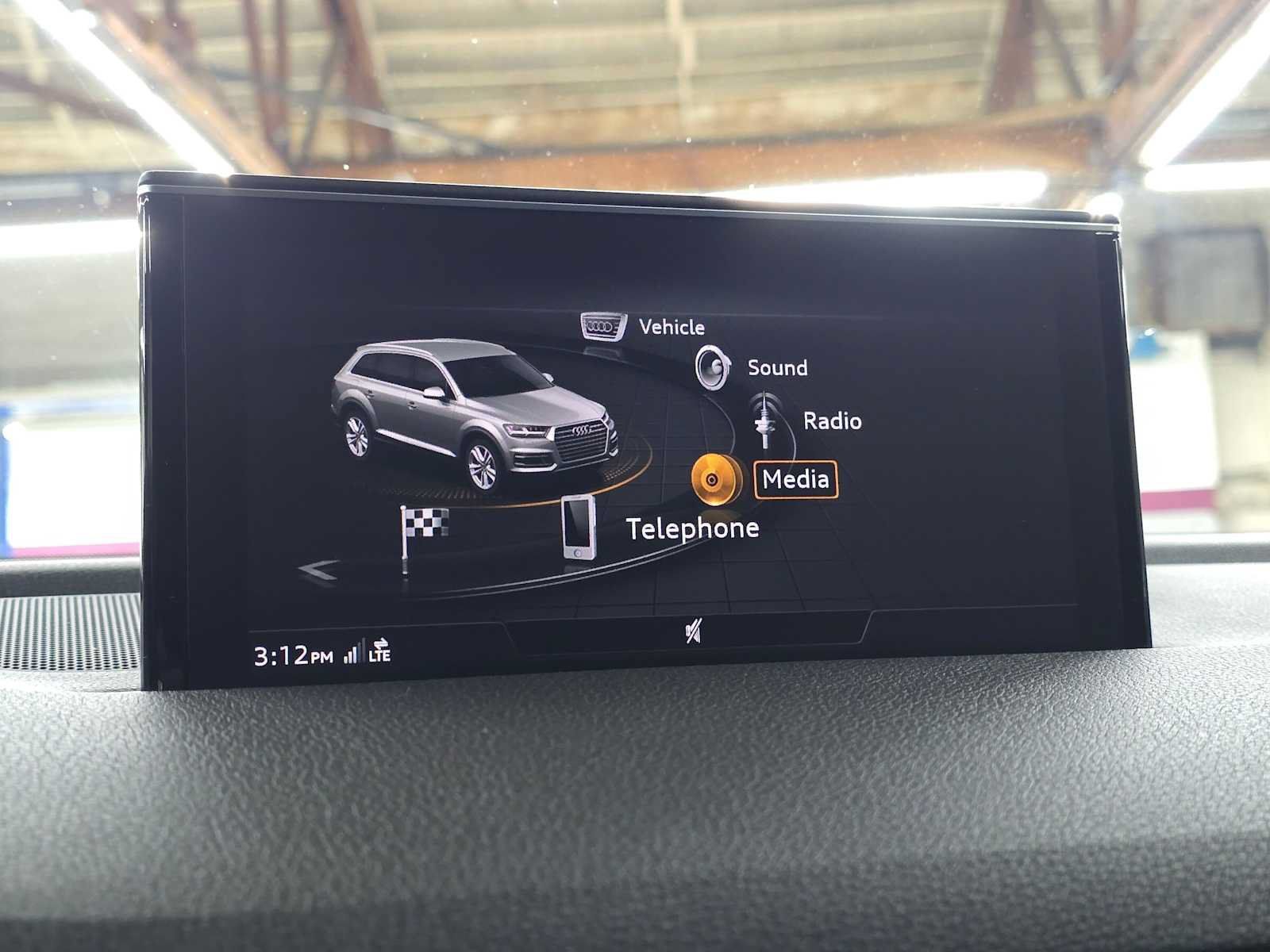 Used 2019 Audi Q7 2.0T Premium Plus w/ Premium Plus Package AWD/4WD image 32