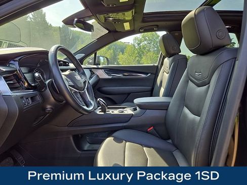 Used 2024 Cadillac XT5 Premium Luxury AWD/4WD image 2