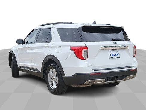 Used 2022 Ford Explorer XLT w/ Equipment Group 202A RWD image 6
