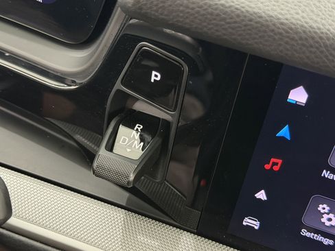 Certified 2025 Porsche Cayenne image 36