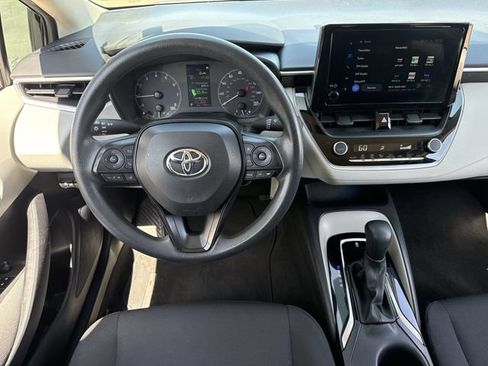 Used 2024 Toyota Corolla LE FWD image 12
