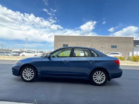 Used 2011 Subaru Impreza 2.5i Premium w/ PWR Moonroof Value Pkg AWD/4WD image 2