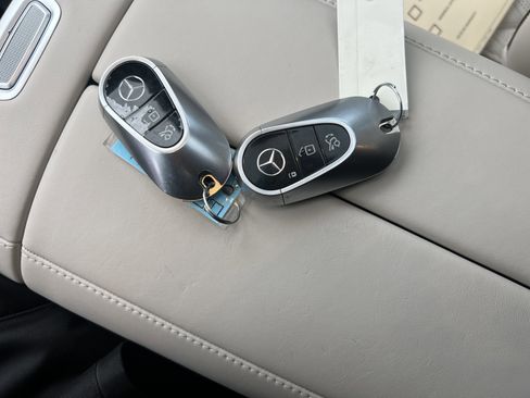 Certified 2024 Mercedes-Benz S 580 4MATIC Sedan image 38