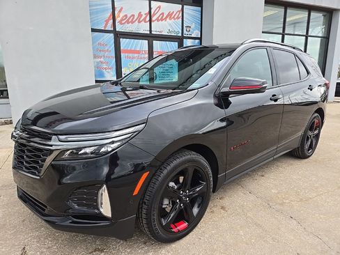 Used 2023 Chevrolet Equinox Premier FWD image 2