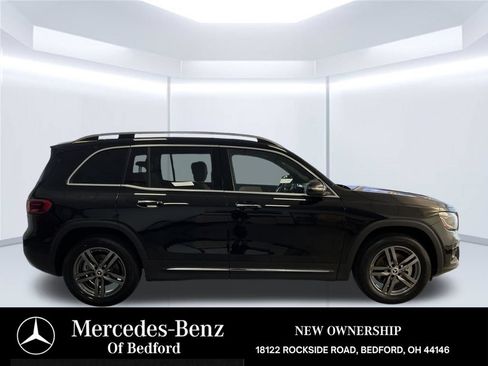 Used 2026 Mercedes-Benz GLB 250 4MATIC image 5