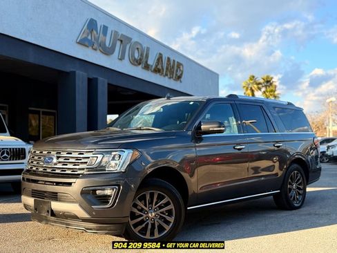 Used 2018 Ford Explorer XLT w/ Equipment Group 202A AWD/4WD image 3
