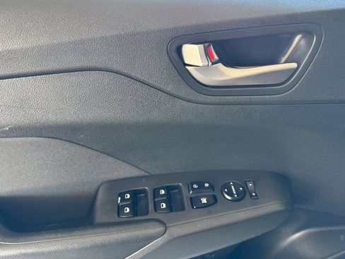 Used 2018 Hyundai Accent SE image 10