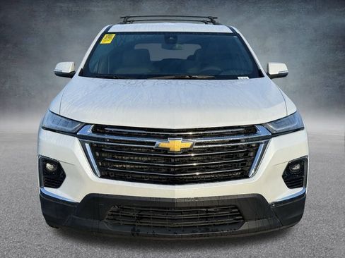 Used 2023 Chevrolet Traverse LT image 8