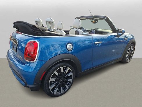 Used 2023 MINI Cooper S w/ Signature Upholstery Package image 4
