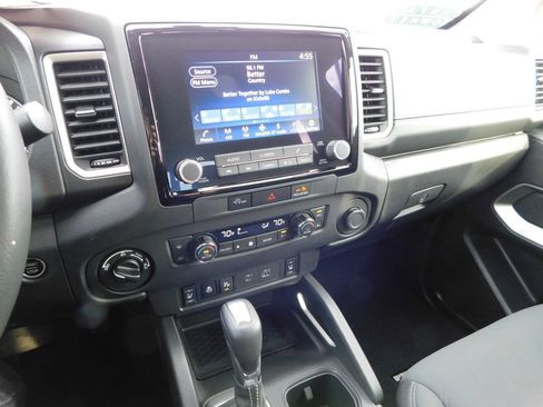 Used 2024 Nissan Frontier SV w/ Hardbody Edition AWD/4WD image 37