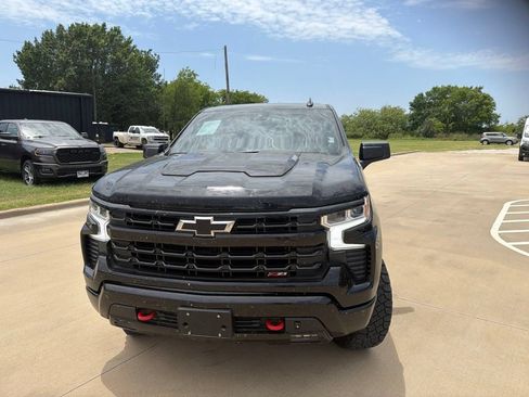 Used 2025 Chevrolet Silverado 1500 LT Trail Boss w/ Convenience Package II AWD/4WD image 9