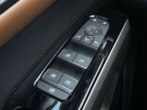 Used 2024 Nissan Pathfinder Platinum w/ Cargo Package FWD image 9