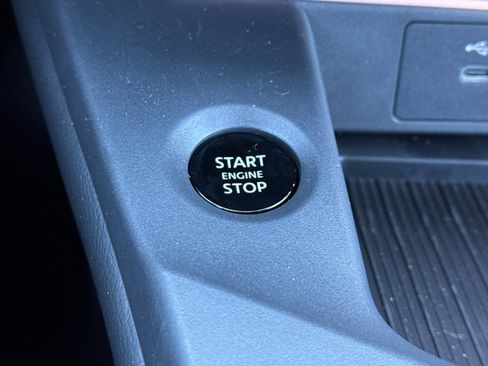 New 2026 Nissan Sentra SR w/ Floor Mat Package image 18