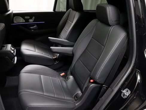 Certified 2025 Mercedes-Benz GLS 450 4MATIC image 12