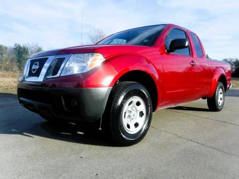 Used 2010 Nissan Frontier XE w/ XE Preferred Pkg image 10