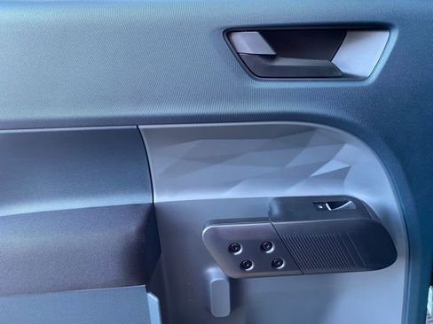 New 2025 Ford Maverick XL w/ Equipment Group 101A image 17