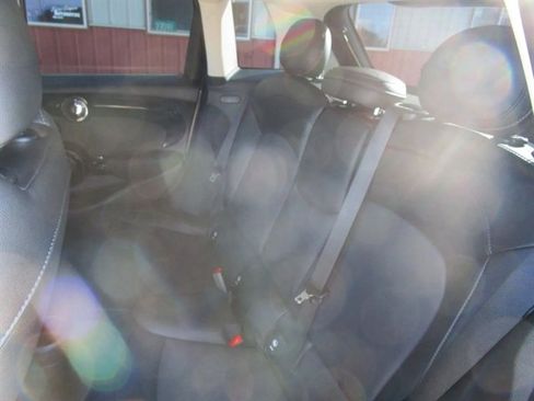 Used 2019 MINI Cooper S w/ Premium Package image 17