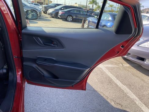 Used 2024 Toyota Prius LE FWD image 23