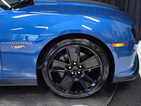 Used 2013 Chevrolet Camaro SS w/ Hot Wheels Special Edition RWD image 45