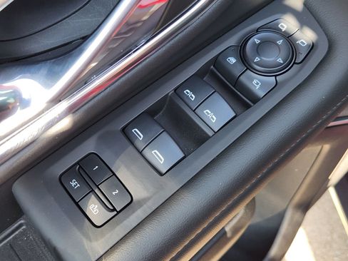 Used 2024 Chevrolet Tahoe LT w/ LT Signature Plus Package AWD/4WD image 30