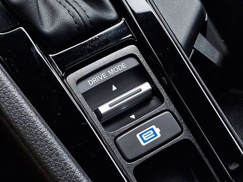 Certified 2025 Honda Accord Sport image 24