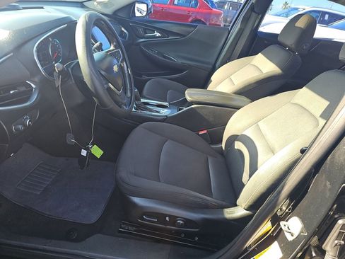 Used 2018 Chevrolet Malibu LT FWD image 7