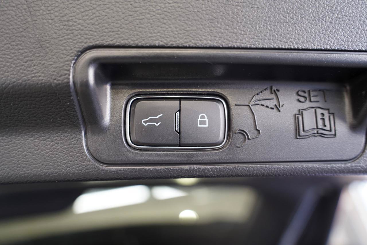 Used 2022 Ford Explorer XLT RWD image 39