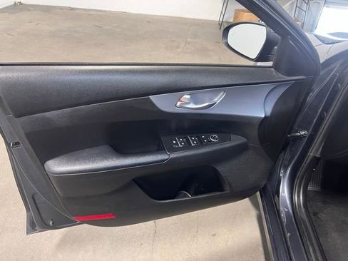 Used 2023 Kia Forte LXS w/ LXS Technology Package image 25