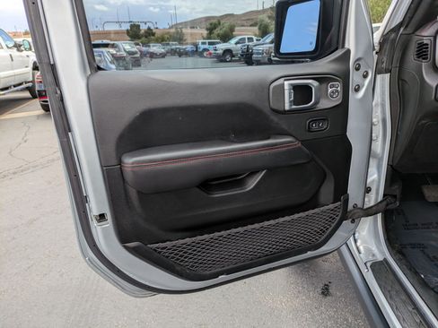 Used 2022 Jeep Gladiator Rubicon w/ LED Lighting Group AWD/4WD image 12