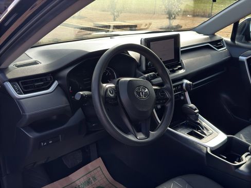 Used 2024 Toyota RAV4 XLE image 19