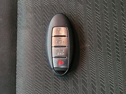 Used 2021 Nissan Versa SV FWD image 32