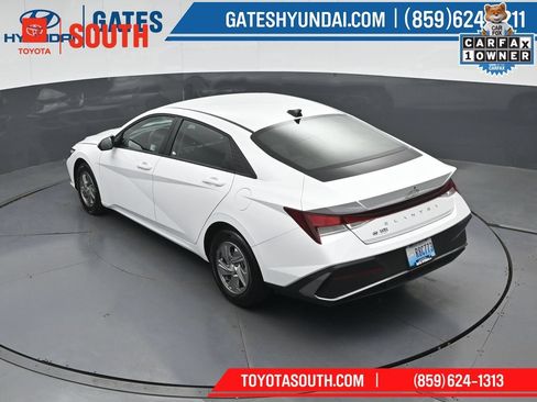 Used 2025 Hyundai Elantra SE FWD image 49