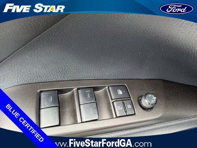Used 2023 Toyota Camry SE FWD image 12