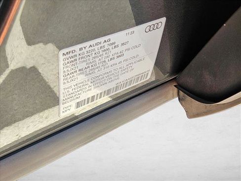 Used 2024 Audi Q8 e-tron Premium Plus w/ Premium Plus Package AWD/4WD image 25