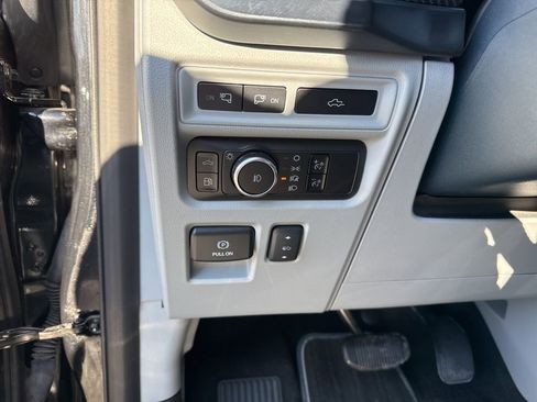 Certified 2023 Ford F150 Limited image 21