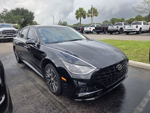 Used 2023 Hyundai Sonata Limited image 2