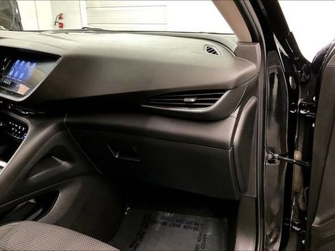 Used 2022 Buick Envision Preferred w/ Sport Touring Package FWD image 19