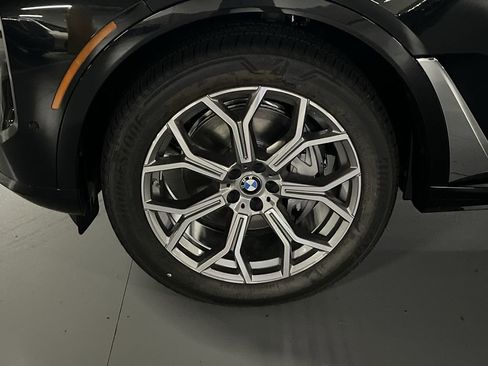 Used 2026 BMW X7 xDrive40i image 10