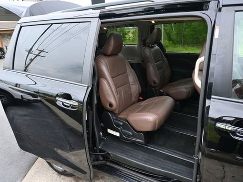 Used 2016 Toyota Sienna Limited Premium AWD/4WD image 20