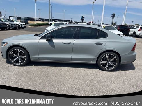 Certified 2024 Volvo S60 B5 Plus w/ Climate Package FWD image 8