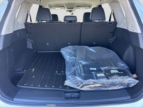 New 2026 Nissan Rogue SV image 4