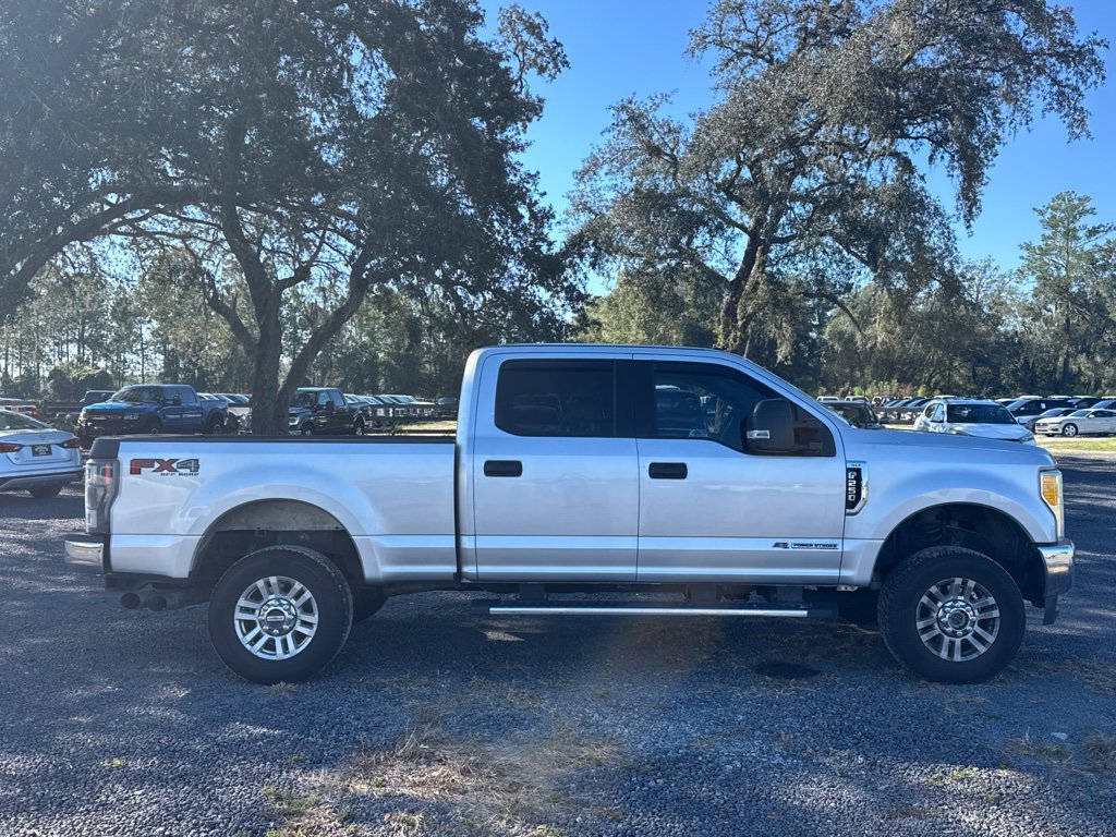 Used 2017 Ford F250 XLT w/ XLT Value Package AWD/4WD image 6