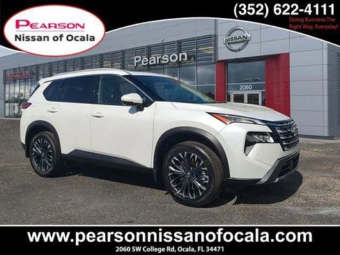 Certified 2025 Nissan Rogue SL w/ Tech Package image 1