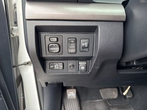 Used 2014 Toyota Tundra SR5 w/ SR5 Upgrade Package RWD image 11