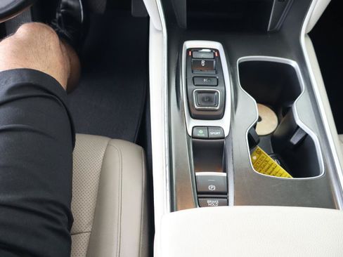 Used 2018 Honda Accord EX-L image 26