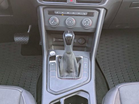 Certified 2022 Volkswagen Taos SE image 21