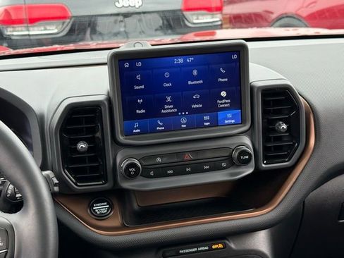 Certified 2024 Ford Bronco Sport Outer Banks w/ Tech Package AWD/4WD image 26